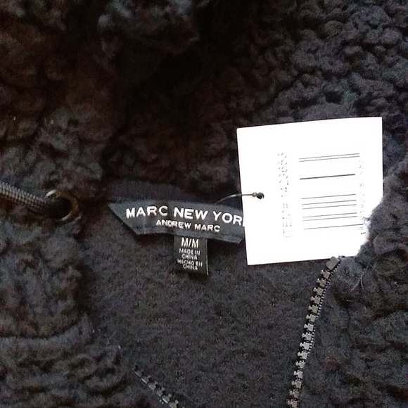 !!NWT!!MARC NEW YORK, BY ANDREW MARC, WOMEN'S BLACK HOODIE, SIZE MED - Picture 4 of 7